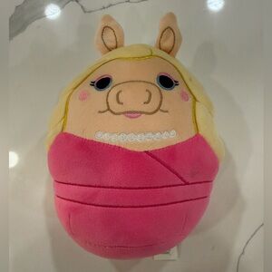Squishmallows Disney The Muppets Pink and Cream Miss Piggy